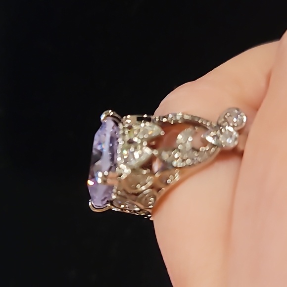 💍Cushion Cut Crystal Cocktail Ring - Picture 5 of 6